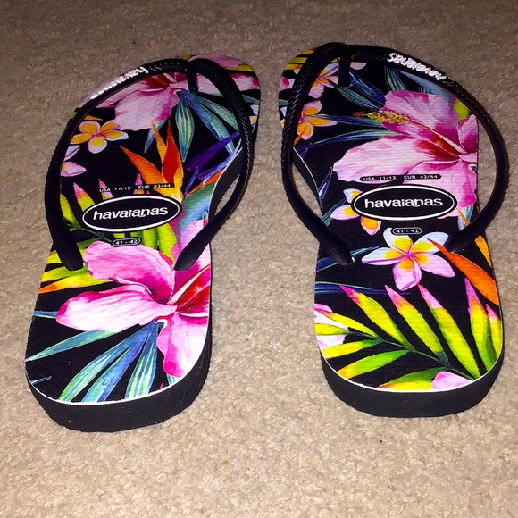 Havaianas Floral Flip Flops - Picture 2 of 4